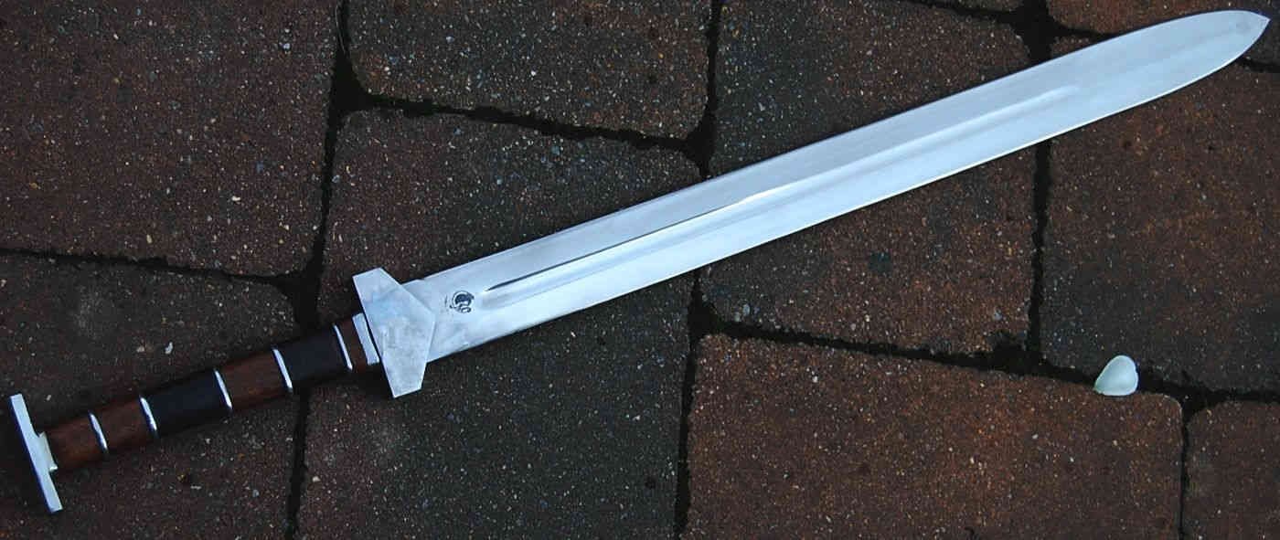 Pedang jepang tsurugi