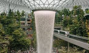 Indoor-Waterfall-di-Jewel-Changi-Airport