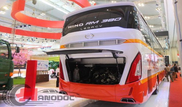 bus hino indonesia
